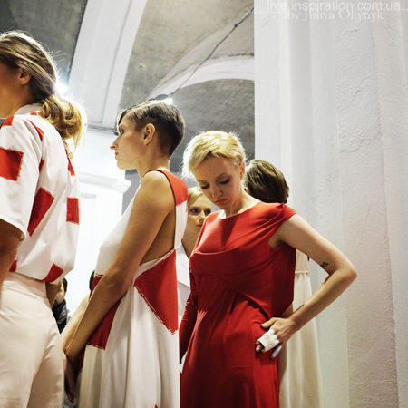 ufw_ss_14_backstage_day1_30
